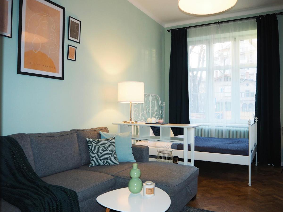 Appartamento Wawelove Kossak Apt 1 Min To Royal Wawel Castle! Free Parking Cracovia Esterno foto