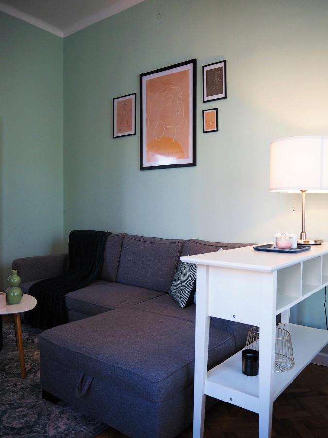 Appartamento Wawelove Kossak Apt 1 Min To Royal Wawel Castle! Free Parking Cracovia Esterno foto