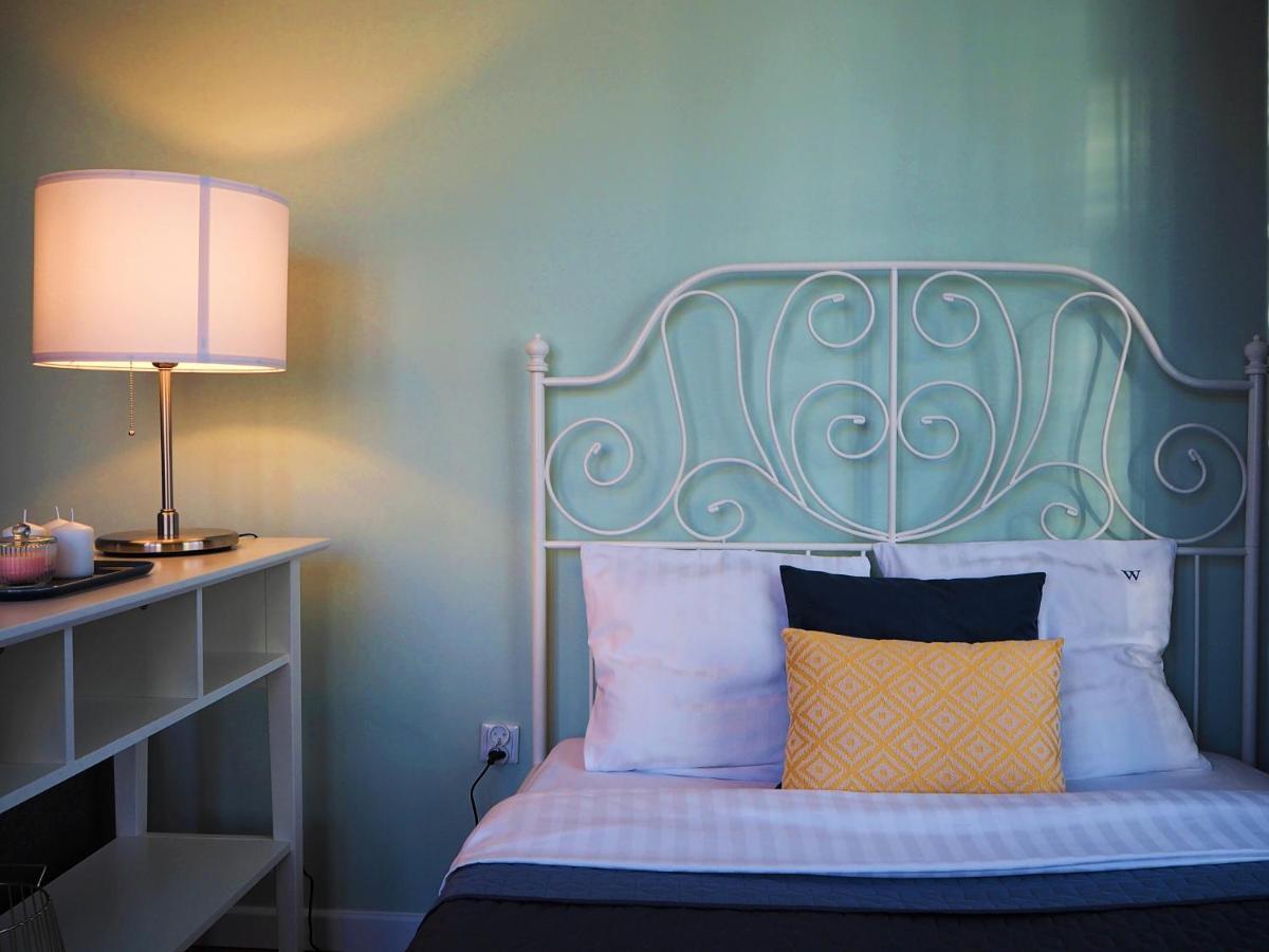 Appartamento Wawelove Kossak Apt 1 Min To Royal Wawel Castle! Free Parking Cracovia Esterno foto