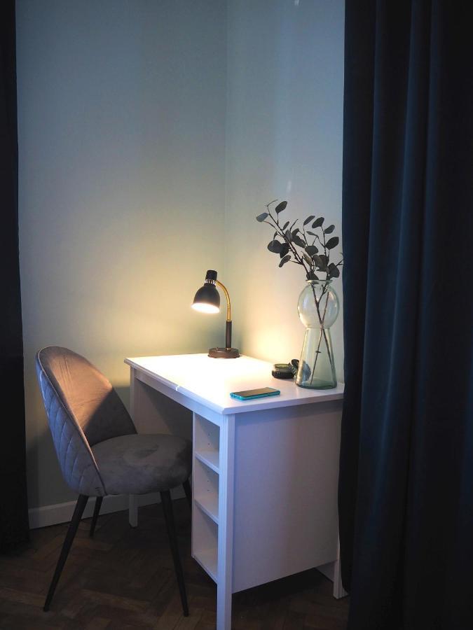 Appartamento Wawelove Kossak Apt 1 Min To Royal Wawel Castle! Free Parking Cracovia Esterno foto